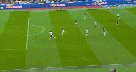 利物浦客场2-0胜西汉姆联_伊萨克加克波联袂进球_利物浦2-0西汉姆全场数据：射门9-7，射正5-0，得分机会