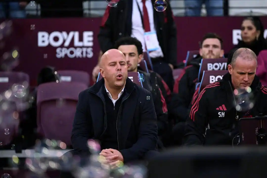 利物浦客场2-0胜西汉姆联_伊萨克加克波联袂进球_利物浦2-0西汉姆全场数据：射门9-7，射正5-0，得分机会