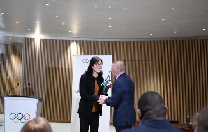 朱婷里约mvp颁奖视频_朱婷郎平师徒关系_郎平国际奥委会教练员终身成就奖