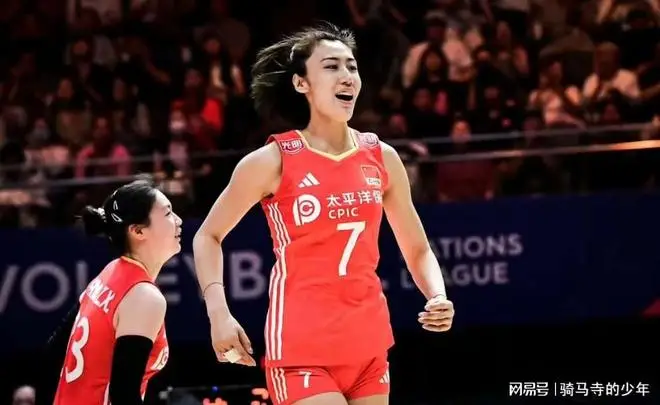 朱婷国家队核心地位_中国女排主力球员海外联赛_美国女排主攻