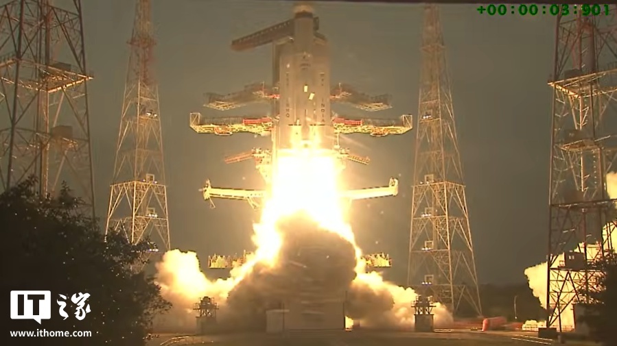 印度空间研究组织LVM3火箭发射通信卫星_印度发射该国迄今最重卫星_地球同步转移轨道卫星发射新闻
