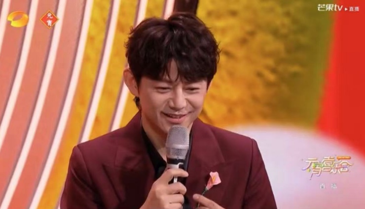 51岁何炅回应:“最近谣传我有衰老焦虑”