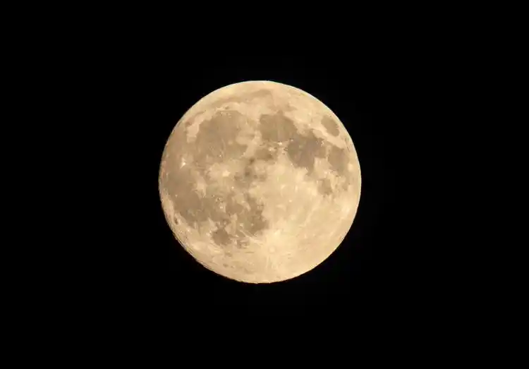 近地点满月天文现象_超级月亮11月5日观测_今年个头最大“超级月亮”即将上线