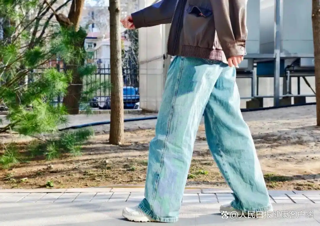 每天6000~8000步_科学走路最佳步数_别再硬凑一万步了 这个步数最合理