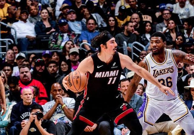 热火22连胜_湖人三连胜分析_海斯表现起伏