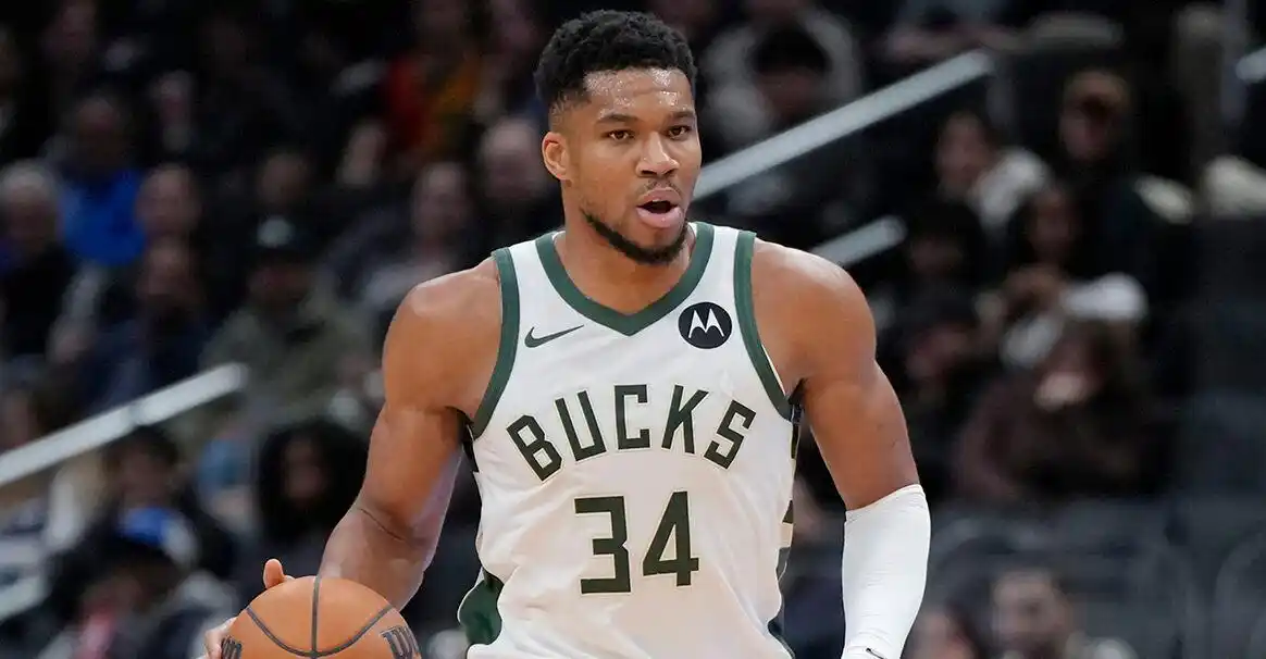 Shams:字母哥与雄鹿针对是否留队展开对话 几周内将出结果