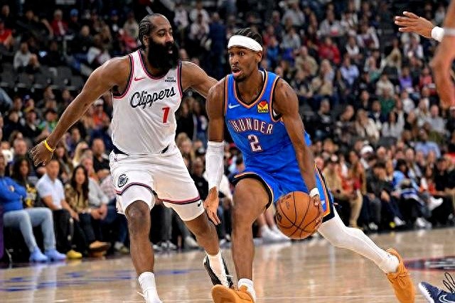 哈登25+6+6提前投降:一成就超越詹皇 后三节9中2沮丧认输