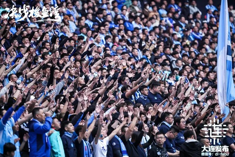 决战梭鱼湾 爱奇艺纪录频道 首部足球纪录电影_全网首发,足球纪录电影《决战梭鱼湾》明日12:00登陆爱奇艺