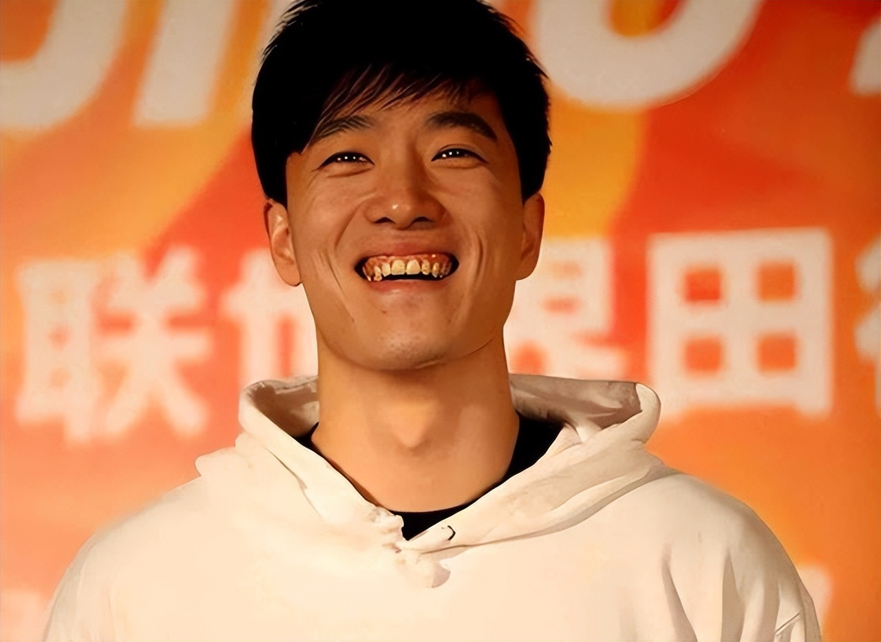 刘翔2025退赛_刘翔 1983年 出生 上海 家境 普通职工 天赋 苦练 起步 跨栏 运动生涯 峰耀四方 伤痛低谷铸坚钢 孙海平 教练 