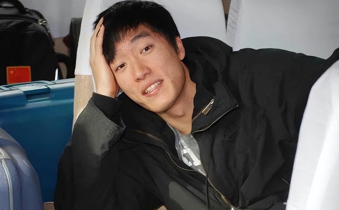 刘翔 1983年 出生 上海 家境 普通职工 天赋 苦练 起步 跨栏 运动生涯 峰耀四方 伤痛低谷铸坚钢 孙海平 教练 _刘翔2025退赛