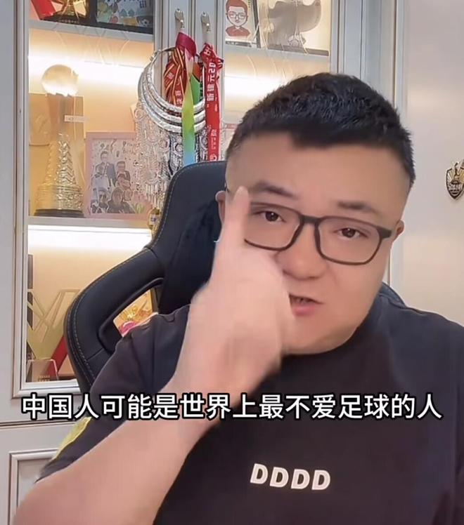 中国足球缺乏热爱_国足世界杯前景分析_著名足球评论员