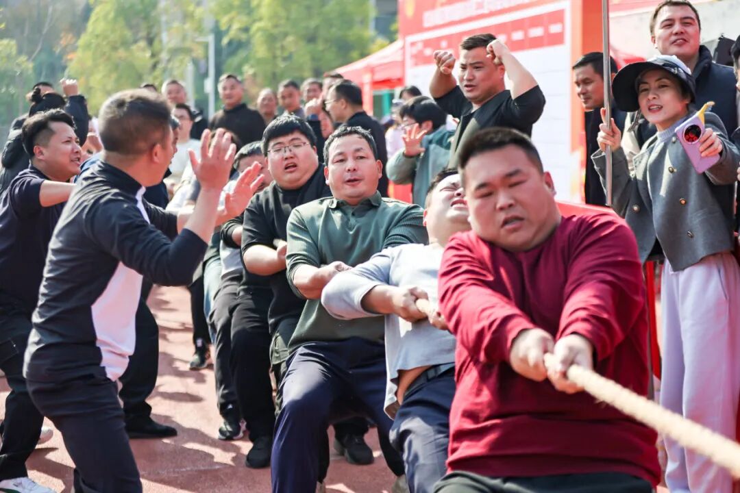 红谷滩区第四届机关职工运动会_红谷滩区职工运动会项目_职工趣味运动会新闻稿