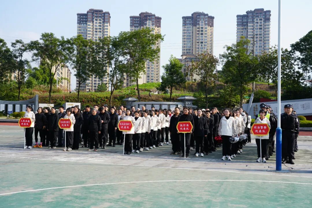 职工趣味运动会新闻稿_干警团队精神_渠县法院职工运动会