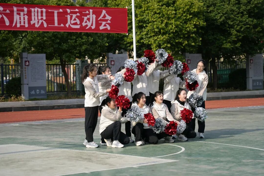 干警团队精神_职工趣味运动会新闻稿_渠县法院职工运动会