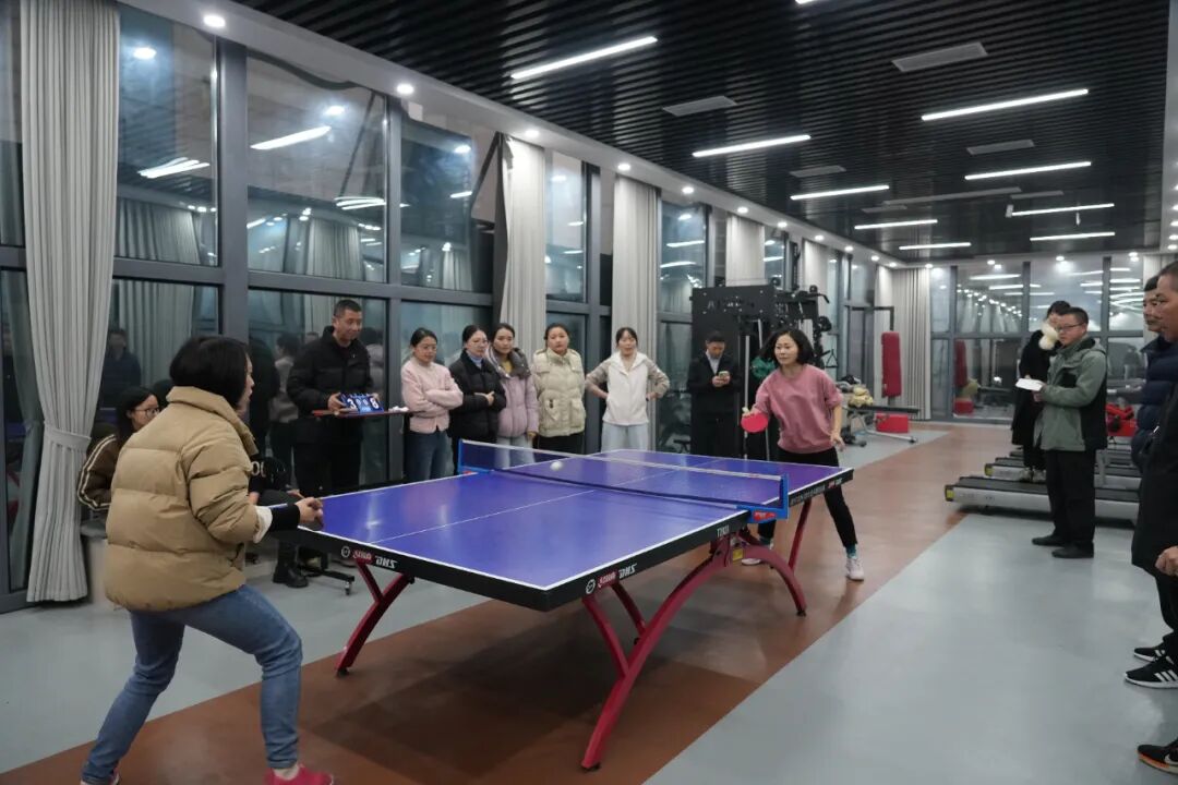 职工趣味运动会新闻稿_干警团队精神_渠县法院职工运动会