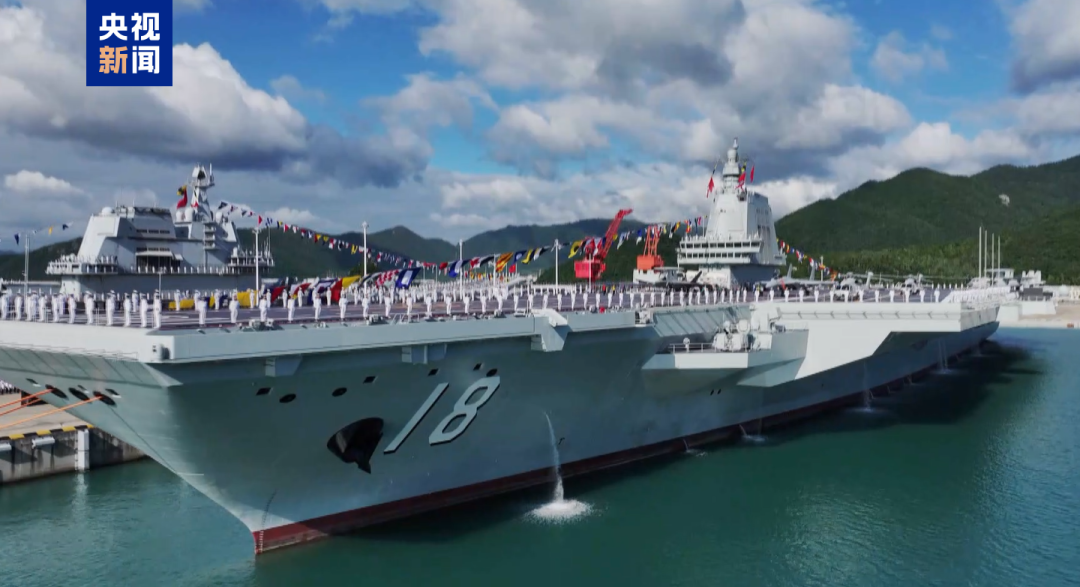 从下水到入列 重温福建舰一个个首次_中国第一艘电磁弹射航空母舰福建舰入列授旗仪式_福建舰电磁弹射技术亮点分析