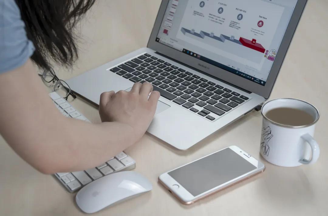 2025年奇葩新闻事件_2025年国内外重大事件_周杰伦模仿大赛结果