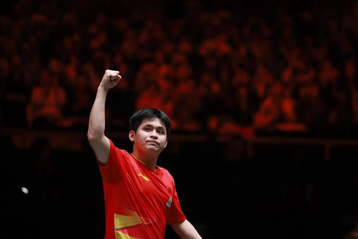 国乒决赛8比1战胜日本队_组图:国乒晋级混合团体世界杯决赛 激动庆祝胜利_2025国际乒联混合团体世界杯中国三连冠