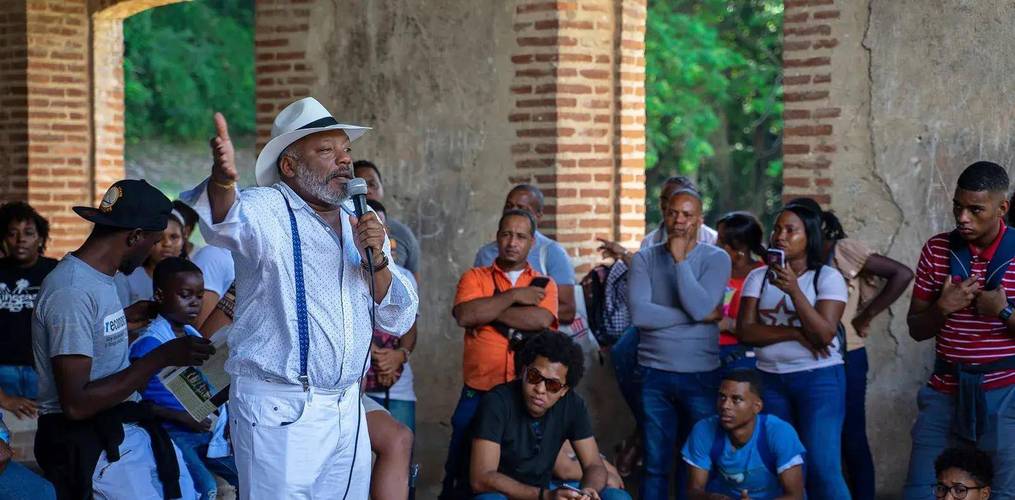 委内瑞拉经济崩溃_委内瑞拉最低工资购买力下降_委内瑞拉130玻利瓦尔汇率冻结