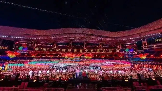 第十五届全国运动会开幕式_开幕式主题歌天海一心MV_第十五届全运会开幕式广州举行 刘德华现场演唱