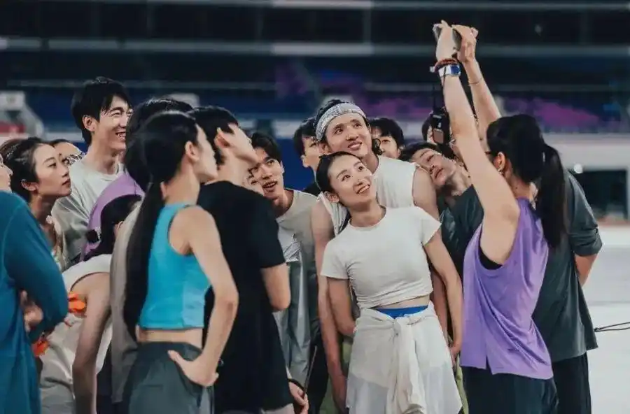 开幕式主题歌天海一心MV_第十五届全国运动会开幕式_第十五届全运会开幕式广州举行 刘德华现场演唱