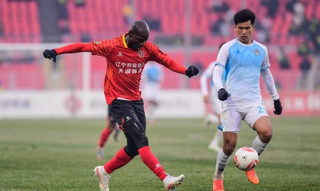 中甲冠军冲击中超战术调整_辽宁铁人冲超后外援引进_辽宁男篮队员名单2025