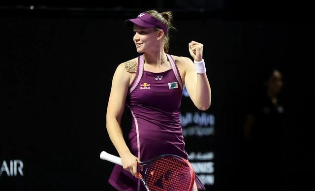 网球大师赛积分_网球莱巴金娜排名上升_郑钦文积分掉落