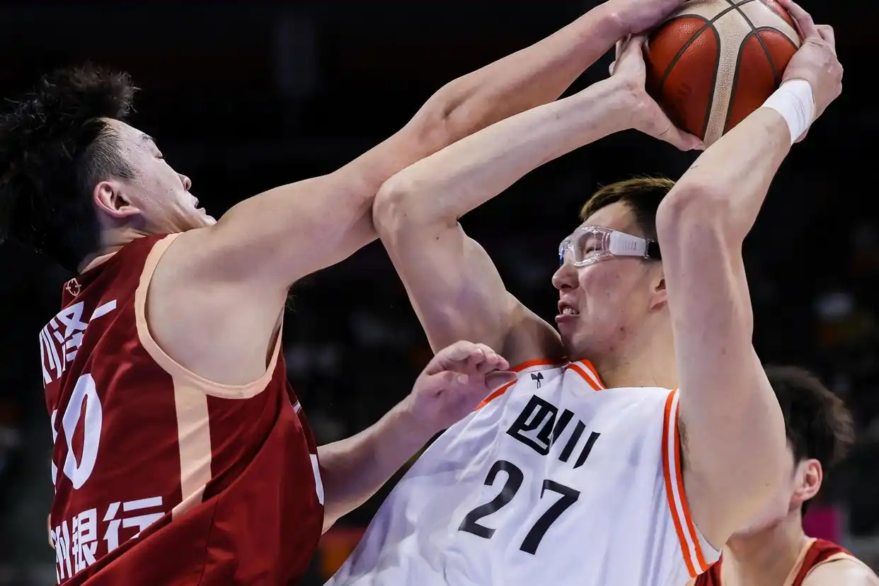 全运会|男篮半决赛:“双塔”受限 四川爆冷不敌浙江