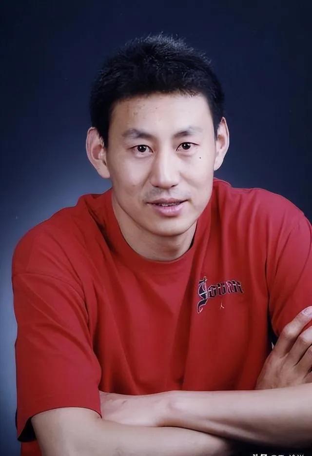 中国篮球历史最伟大球员_CBA历史最佳球员排名_篮球球星