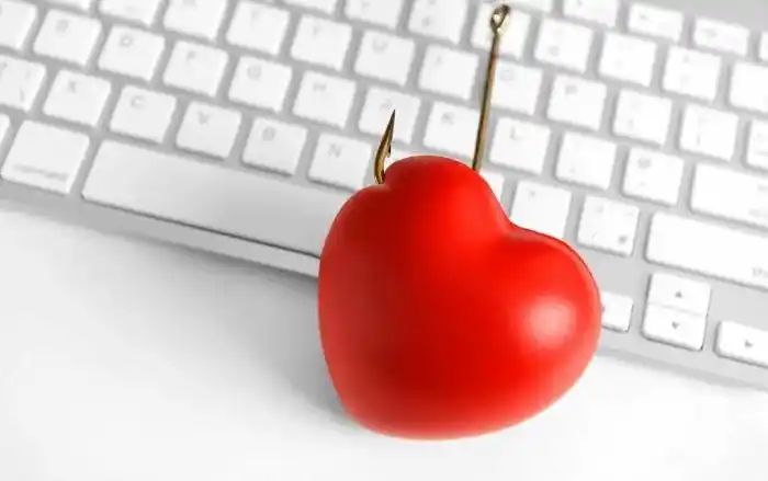 境外间谍情感陷阱_国家安全机关破获间谍案件_间谍伪装完美男友向女博士打探秘密