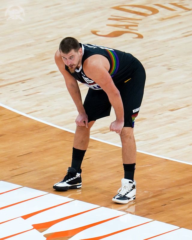 约基奇赛季新高55+12+6哈登23+8 掘金送快船6连败_掘金约基奇55分创纪录_掘金客场逆转快船豪取6连胜