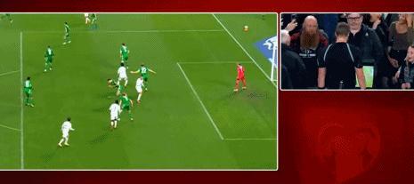 40岁C罗国家队生涯首次染红 肘击致直红罚下