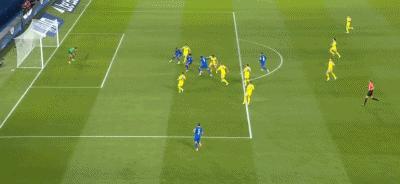 40岁C罗国家队生涯首次染红 肘击致直红罚下