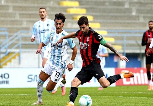 友谊赛米兰2-3维尔图斯恩泰拉，普利希奇、博尔萨尼破门