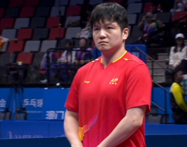 樊振东连胜世界排名前二 超级全满贯再添彩