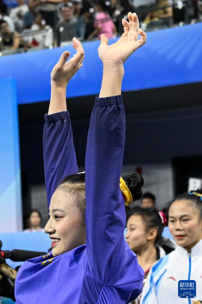 第十五届全国运动会女子高低杠决赛 邱祺缘夺冠 肇庆体操比赛_全运会｜体操：邱祺缘“磨难”中夺冠 广西队揽一金一银