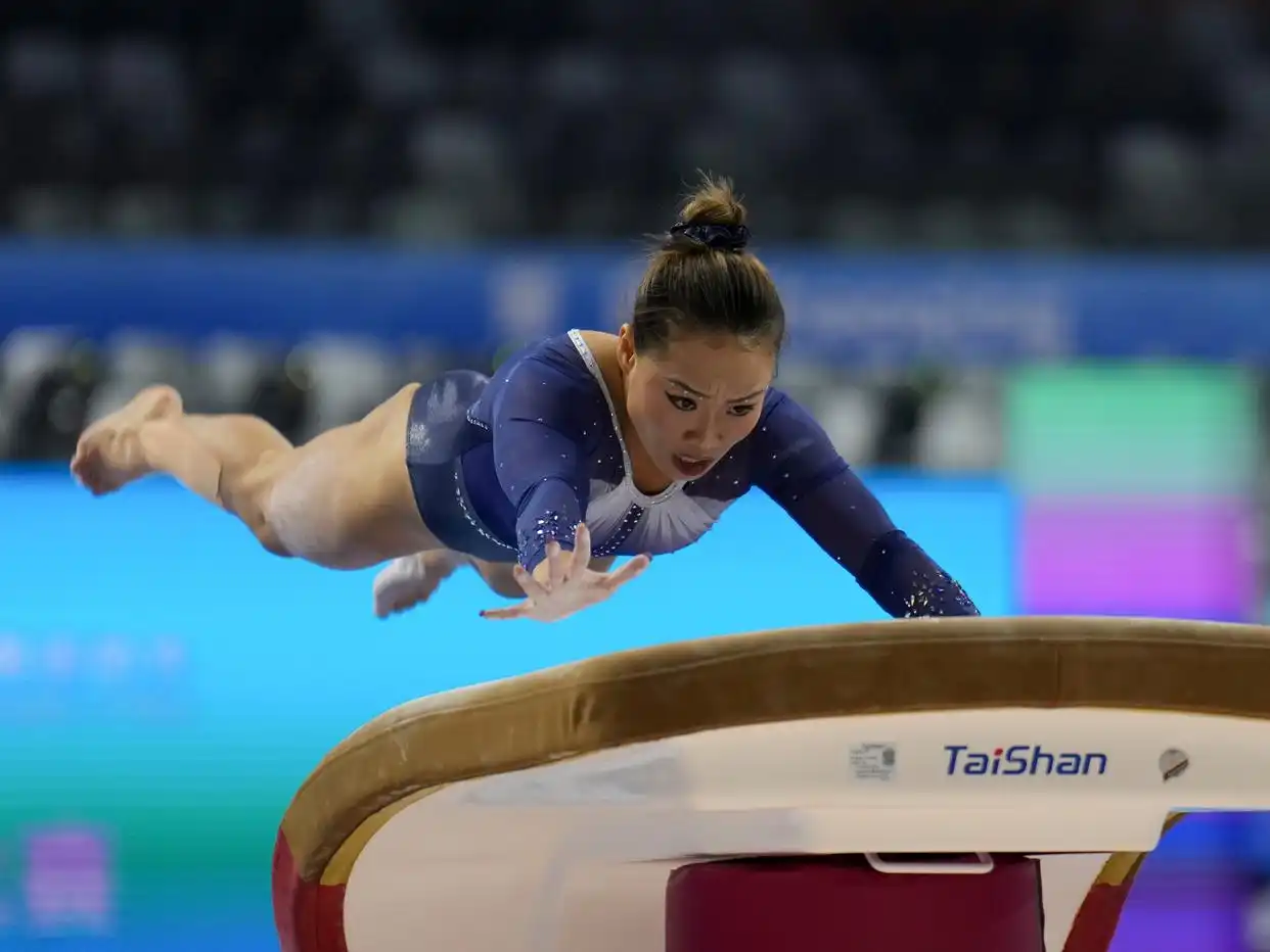 全运会|体操:邱祺缘“磨难”中夺冠 广西队揽一金一银_第十五届全国运动会体操单项决赛_奥运冠军刘洋卫冕男子吊环项目