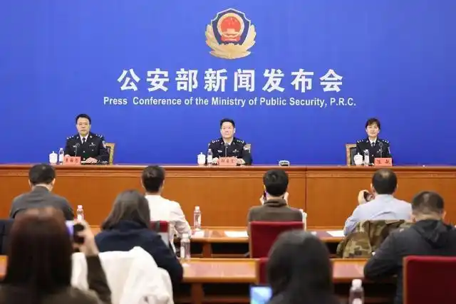 公安部：让民警习惯在镜头下执法_严格规范公正文明执法_公安执法办案管理中心