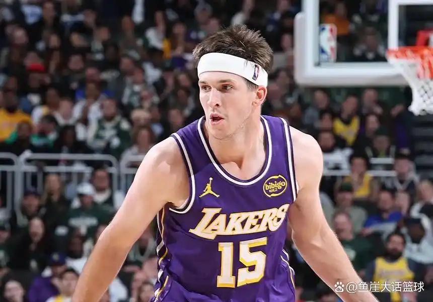 湖人胜雄鹿 东契奇果断出手无视字母哥_湖人击败雄鹿 东契奇里夫斯 湖人化学反应