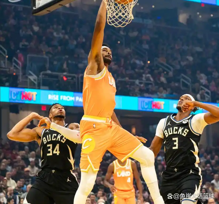 骑士进攻效率防守效率_骑士VS雄鹿比赛分析_字母哥伤退米切尔37+5+7 梅里尔20分骑士力克雄鹿