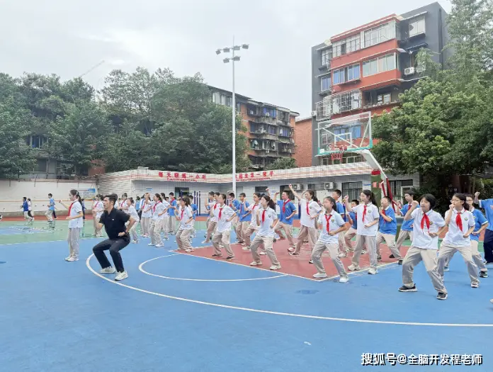贯通班招生标准_成都小初高贯通培养_教育局:成都试点取消中考系误读