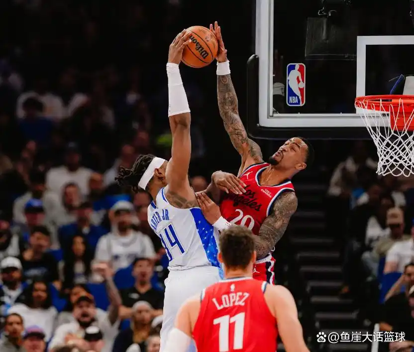 魔术主场击败快船129-101_哈登31+5+8祖巴茨14+19 快船不敌魔术遭遇三连败_NBA魔术对阵快船