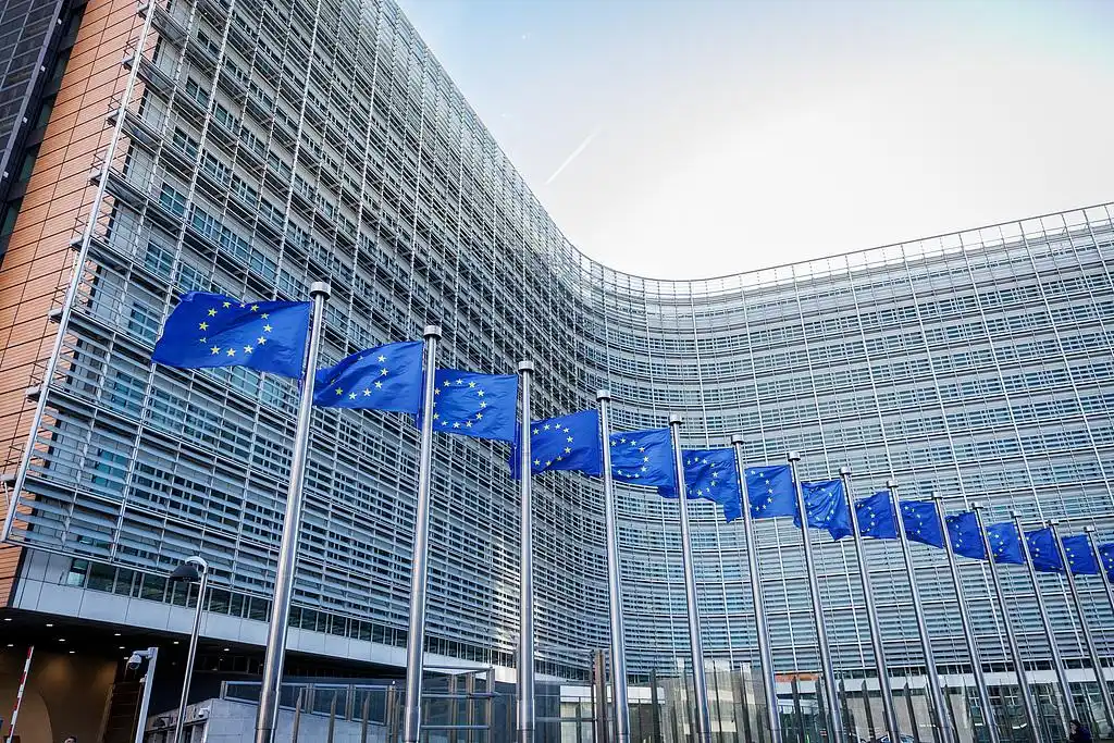 乌克兰参加美国和平计划谈判_乌克兰保护人民利益_乌克兰：努力体面地结束