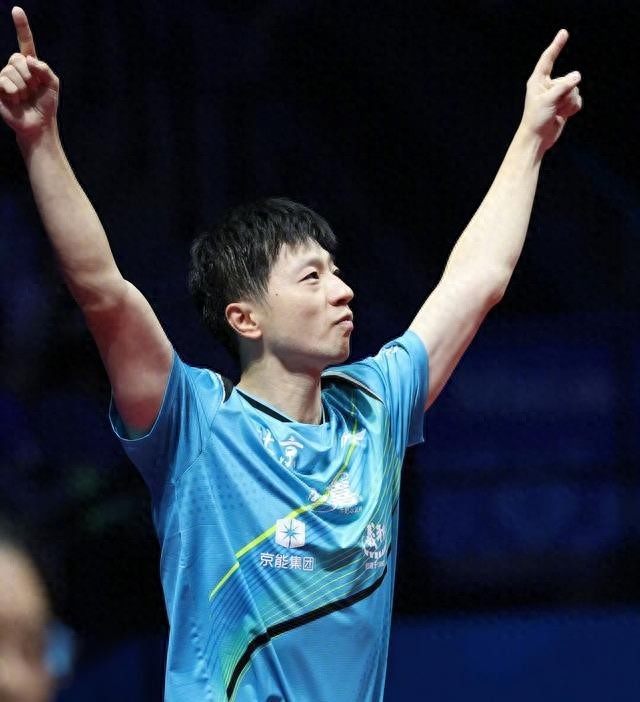乒乓球樊振东马龙比赛分析_全运会乒乓球男团决赛樊振东马龙团队精神_乒乓球男团比赛规则