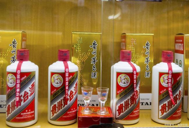 酒业负责人：感觉年轻人都不喝白酒了 消费迭代冲击市场