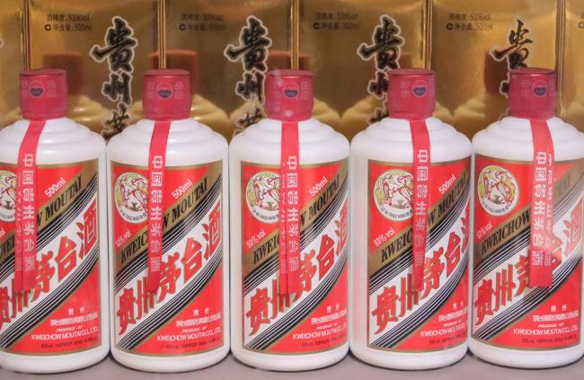 酒业负责人：感觉年轻人都不喝白酒了 消费迭代冲击市场