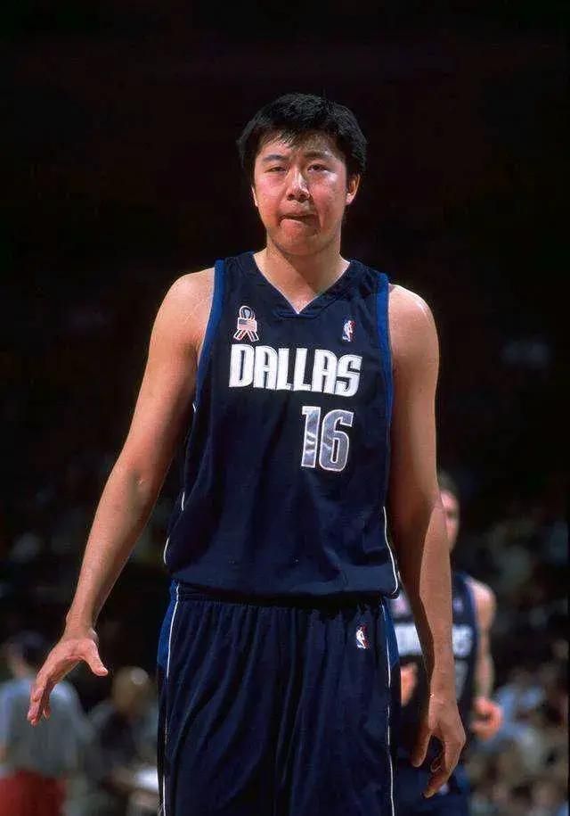 杨瀚森NBA首秀_时隔6年又有中国球员进nba 上一位是火箭周琦_中国球员NBA历史