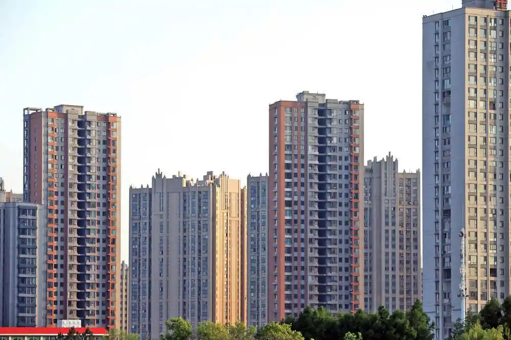 住建部定调:2026着力稳定房地产市场_全国住房城乡建设工作会议 2026年房地产市场稳定 保障性住房供应