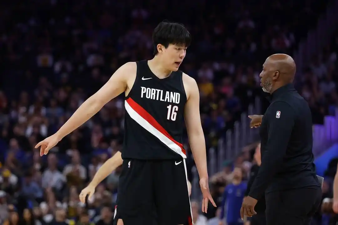 比卢普斯涉嫌非法赌博_NBA非法赌博风暴_nba-10点播勇士vs开拓者 比卢普斯被捕