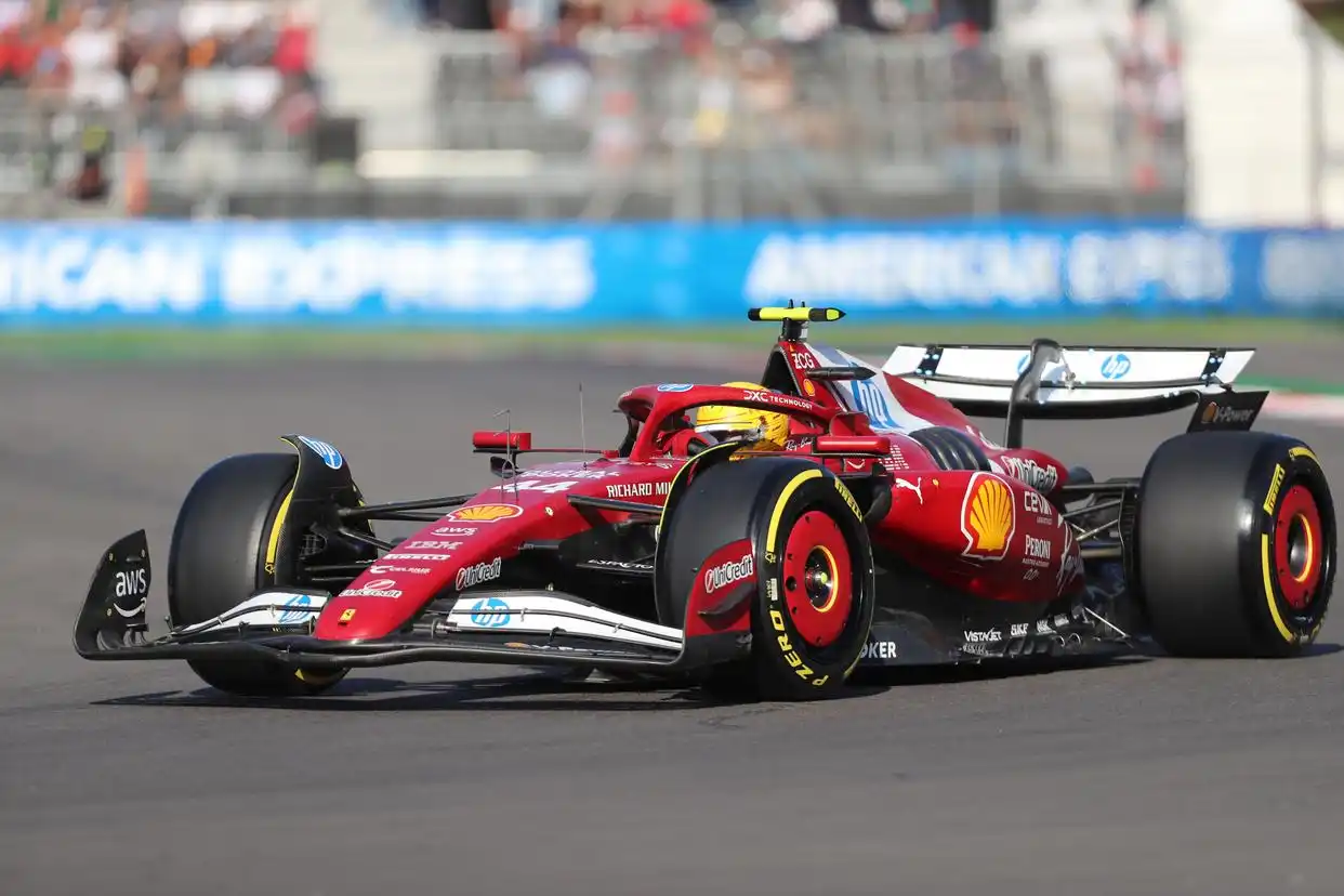 2025赛季世界一级方程式赛车锦标赛墨西哥城大奖赛练习赛_威廉姆斯车队西班牙车手塞恩斯比赛照片_f1墨西哥城大奖赛第三次练习赛